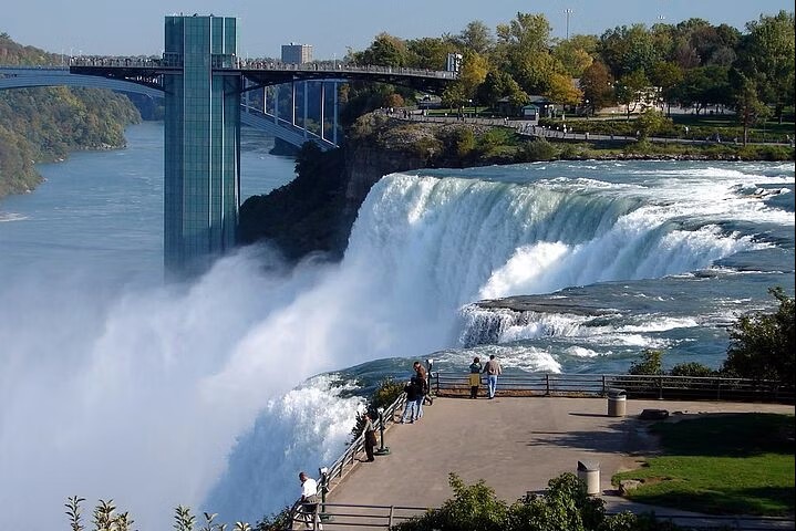 15   Toronto , Canada